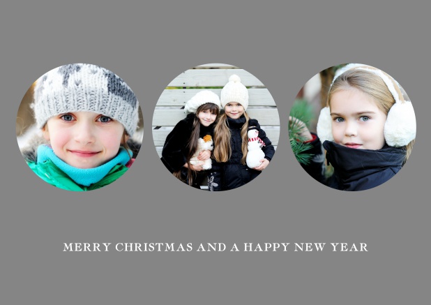 Online Weihnachtskarte mit 3 runden Fotofeldern und Text auf grauerKarte.