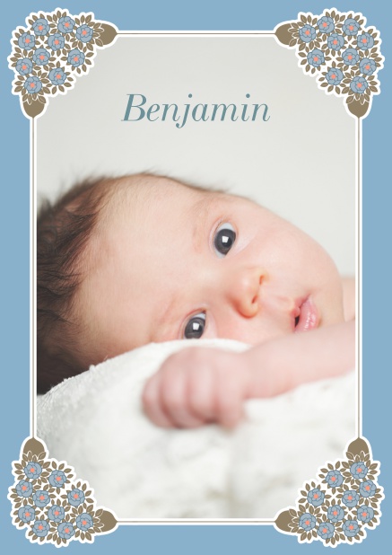 Online Geburtsanzeige mit Foto im Jugendstil Design mit Blumenornamenten im Rahmen. Blau.
